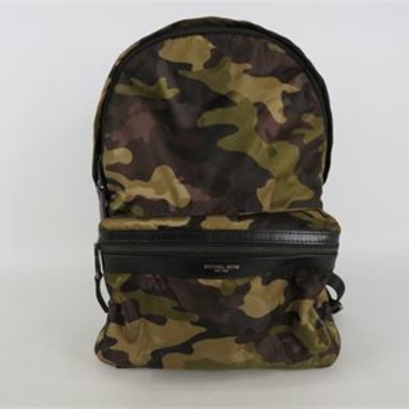 Michael Kors Como Backpack – Military Colorway main image 8